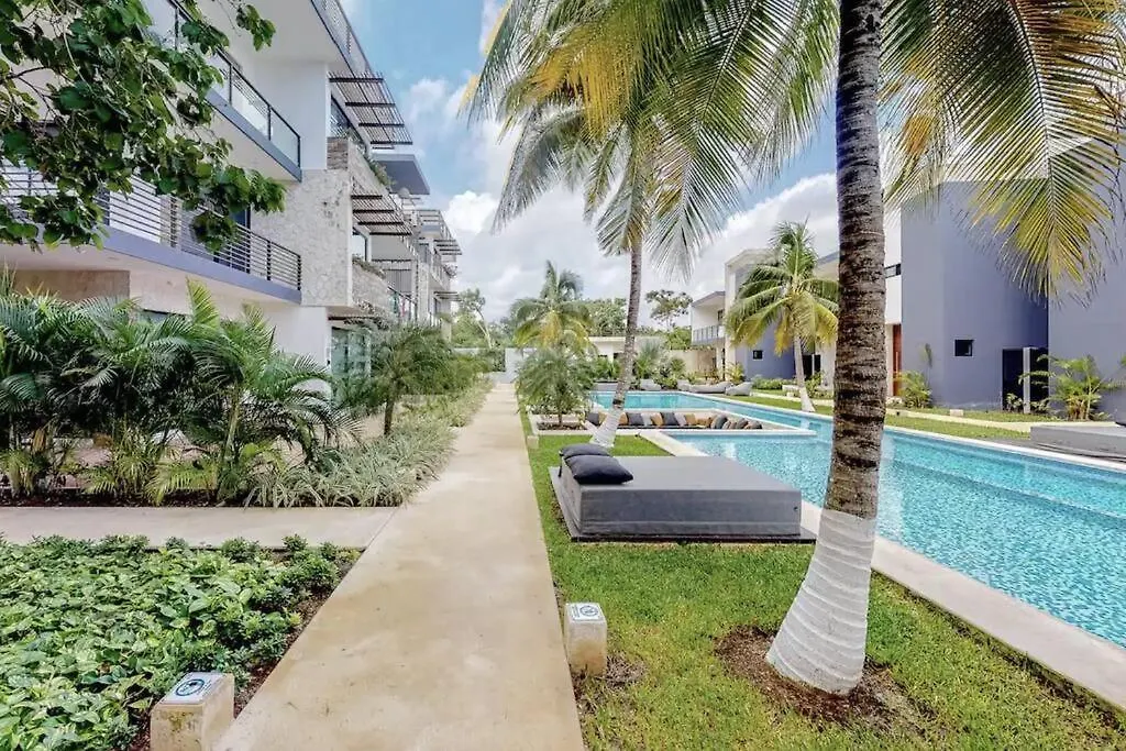 Contemporary Poolside Condo, Wi-Fi - Paraiso Kaanal 101 Tulum 0*,  Mexico