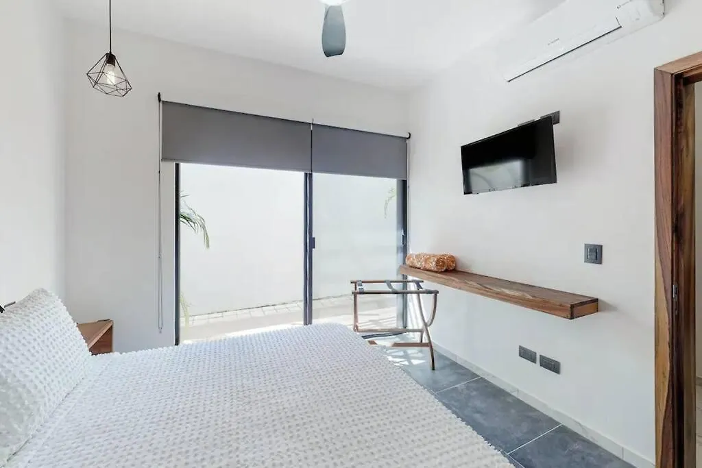 Contemporary Poolside Condo, Wi-Fi - Paraiso Kaanal 101 Tulum 0*,