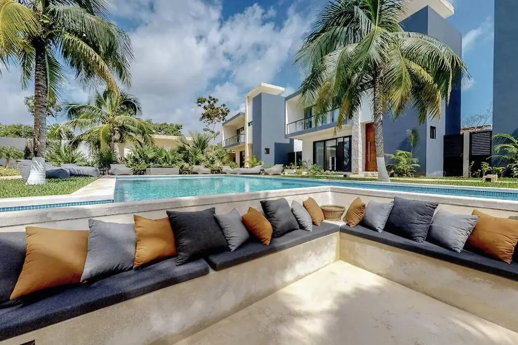 Contemporary Poolside Condo, Wi-Fi - Paraiso Kaanal 101 Tulum Mexico