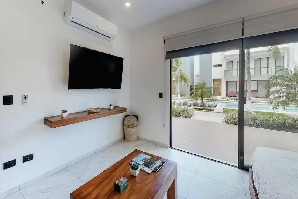 Contemporary Poolside Condo, Wi-Fi - Paraiso Kaanal 101 Tulum 0*,  Mexico